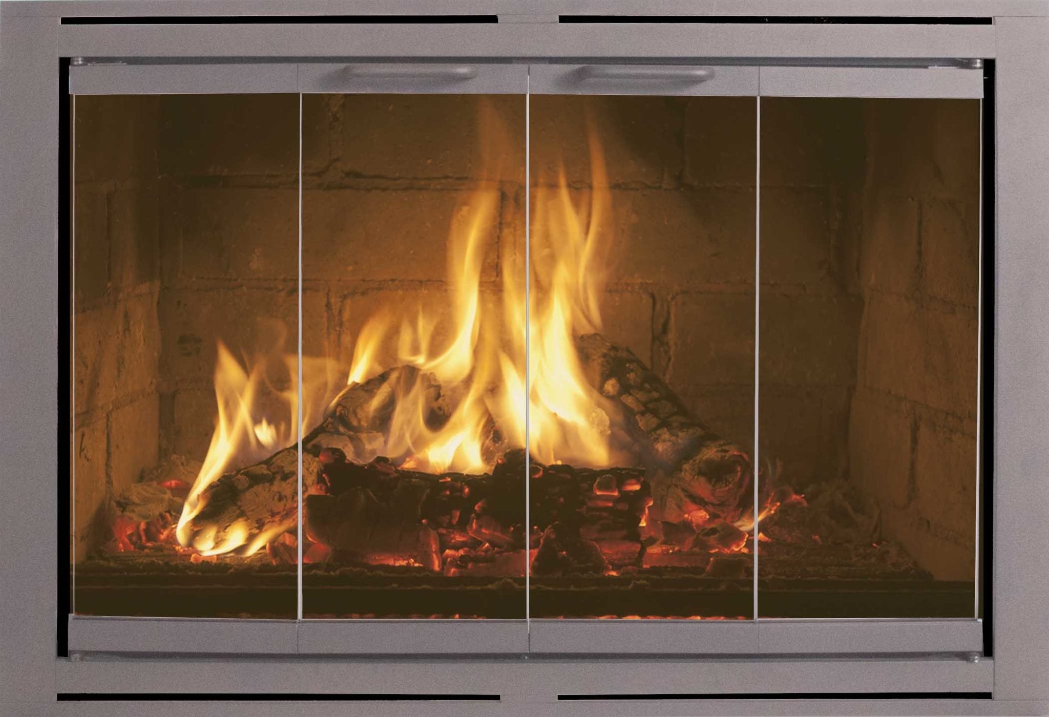 Should you keep your fireplace doors open or closed?
